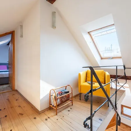 公寓 Stylish 2-level Near The National Theatre *